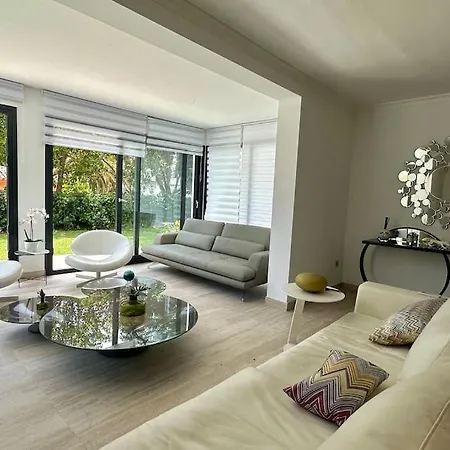 וילה Stunning Near The Beach אסטפונה