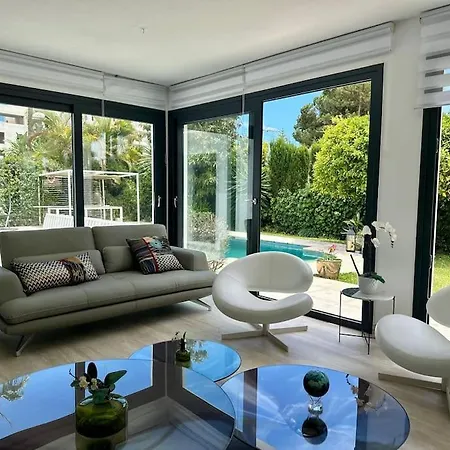 Stunning Near The Beach *